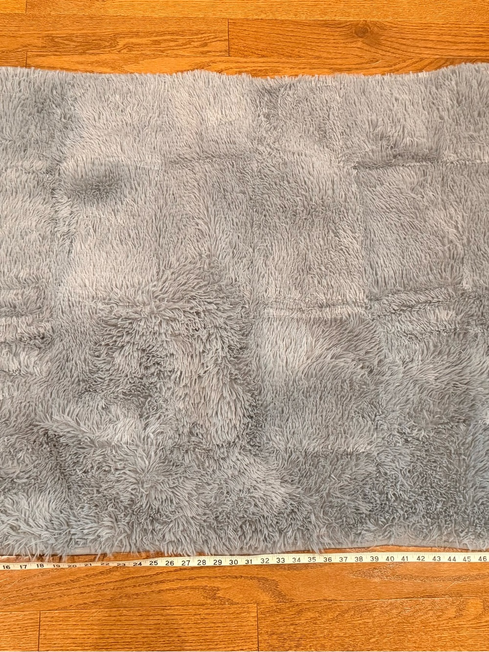 Luxury Gray Faux Fur Bath Mat - Plush Comfort